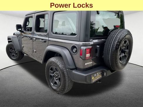 Used 2025 Jeep Wrangler Unlimited Sport AWD/4WD image 9