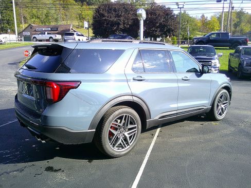 New 2025 Ford Explorer ST w/ Sun And Sound Package image 7