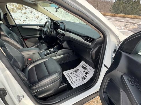 Used 2020 Ford Escape SEL image 15