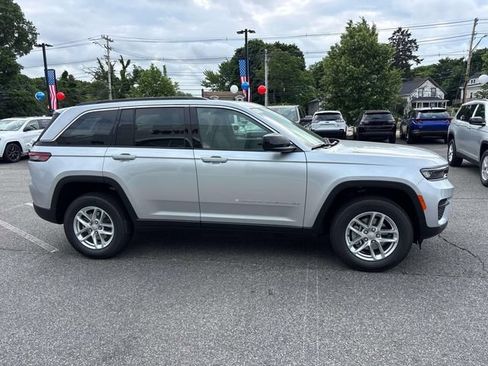 New 2026 Jeep Grand Cherokee Laredo X AWD/4WD image 2