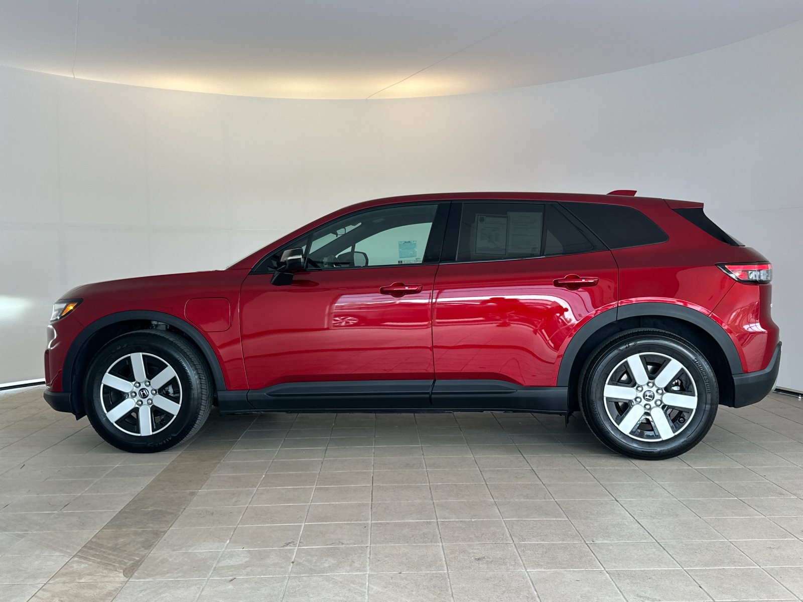 Used 2024 Honda Prologue EX image 3