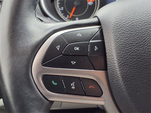 Used 2019 Jeep Cherokee Limited w/ Luxury Group image 13