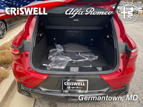 New 2024 Alfa Romeo Tonale Veloce image 9