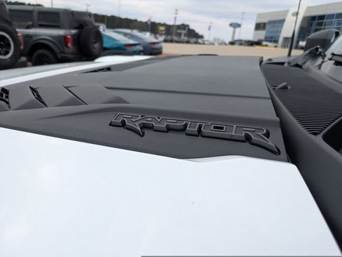 New 2025 Ford Bronco Raptor image 9