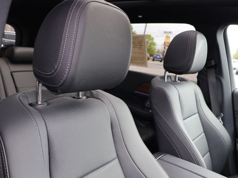 Certified 2025 Mercedes-Benz GLS 450 4MATIC image 33