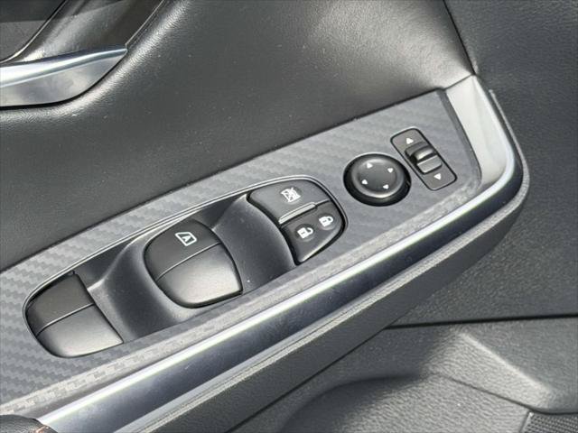 Used 2023 Nissan Sentra SR w/ Electronics Package FWD image 19