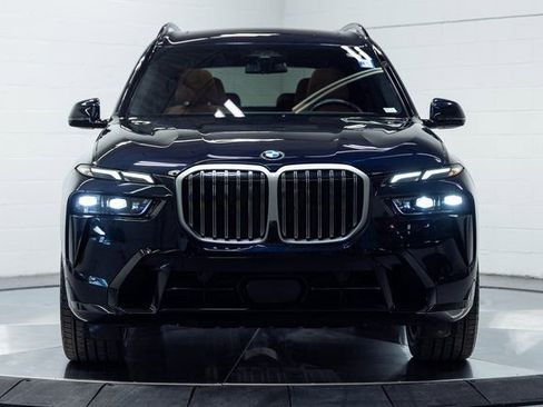 Certified 2023 BMW X7 xDrive40i w/ M Sport Package image 5