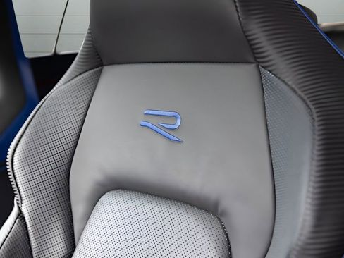 Used 2024 Volkswagen Golf R AWD/4WD image 44