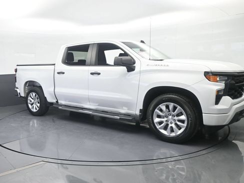 Used 2022 Chevrolet Silverado 1500 Custom RWD image 8