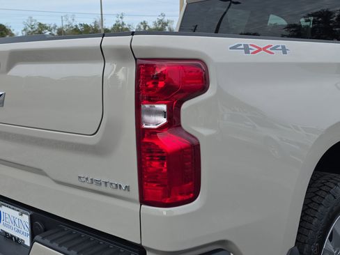 New 2026 Chevrolet Silverado 1500 Custom image 7