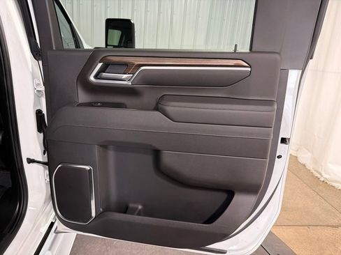 Certified 2025 Chevrolet Silverado 2500 LT w/ Convenience Package AWD/4WD image 18