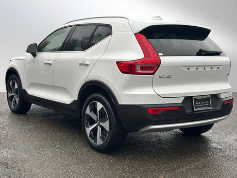 Used 2025 Volvo XC40 B5 Core w/ Protection Package Premier image 5