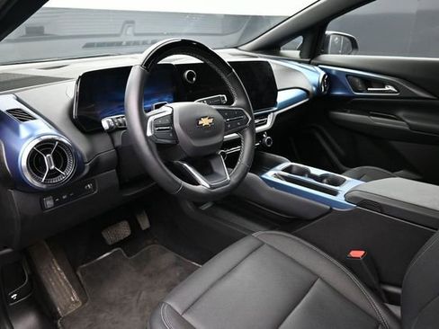 Used 2024 Chevrolet Equinox EV LT w/ Active Safety Package 3 FWD image 10