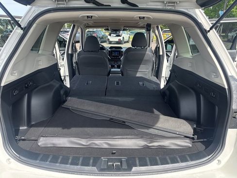 Used 2023 Subaru Forester Premium AWD/4WD image 16