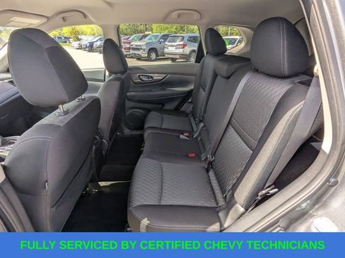 Used 2018 Nissan Rogue SV image 13