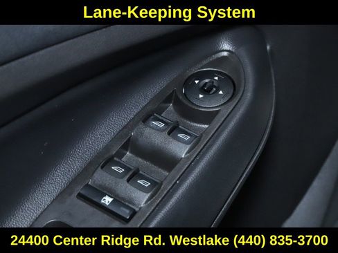 Used 2018 Ford Escape SE w/ Ford Safe & Smart Package image 16