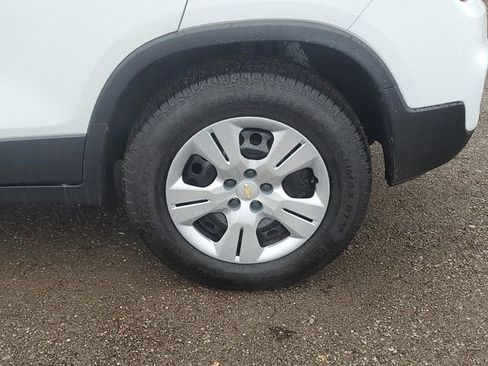 Used 2018 Chevrolet Trax LS image 5