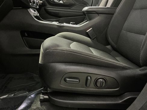 Used 2023 GMC Terrain SLE w/ Driver Convenience Package AWD/4WD image 15