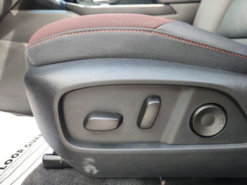 Used 2025 Chevrolet Equinox RS w/ Safety and Technology Package image 35