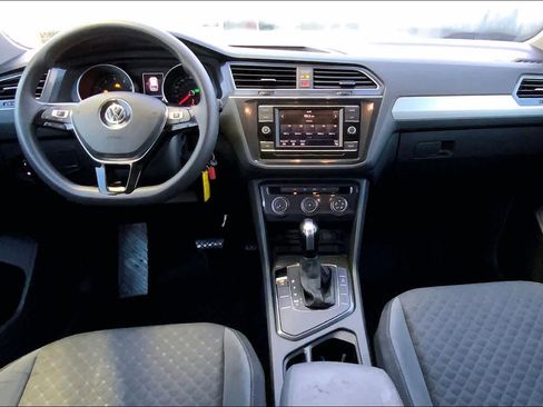 Used 2018 Volkswagen Tiguan S image 15