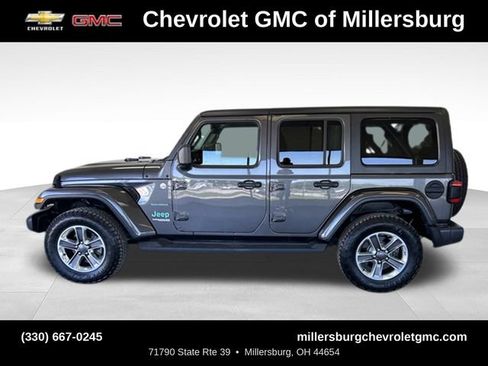 Used 2020 Jeep Wrangler Unlimited Sahara w/ Dual Top Group AWD/4WD image 7