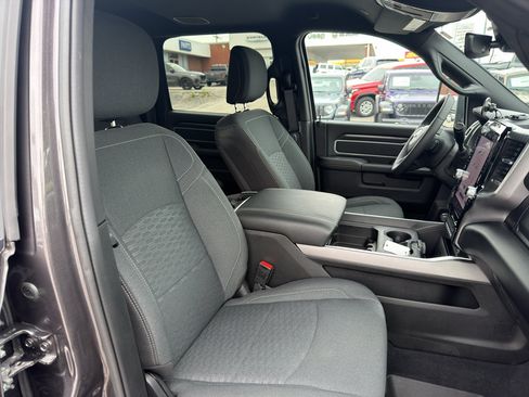 Certified 2025 RAM 2500 Big Horn AWD/4WD image 21