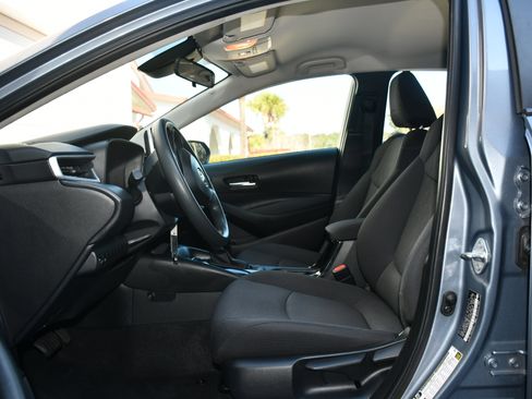 Used 2020 Toyota Corolla LE image 7