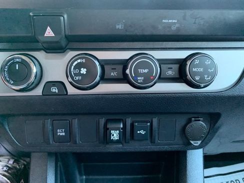 Used 2020 Toyota Tacoma SR5 image 25