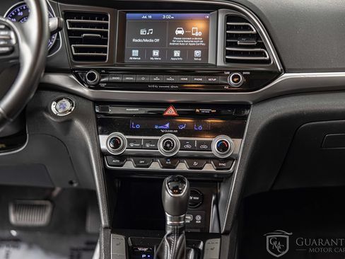 Used 2020 Hyundai Elantra Limited w/ Cargo Package (C1) FWD image 32