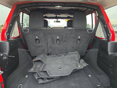 Used 2018 Jeep Wrangler Unlimited Rubicon image 8