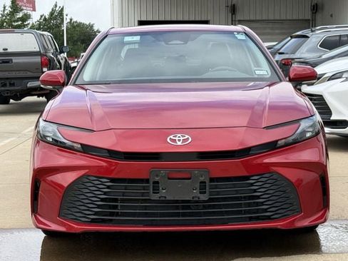 Used 2026 Toyota Camry LE FWD image 8