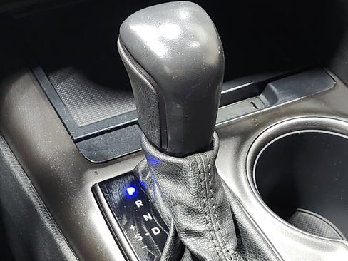 Used 2022 Toyota Camry SE image 26