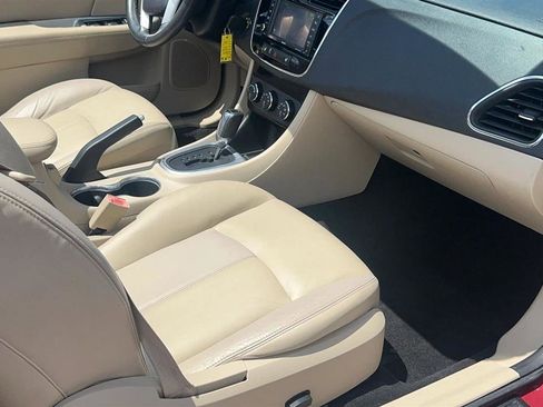 Used 2012 Chrysler 200 Limited FWD image 31