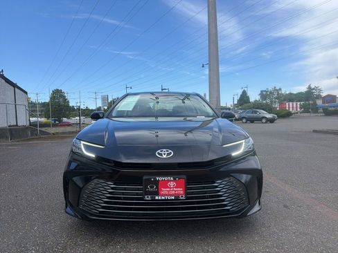 Certified 2025 Toyota Camry XLE FWD image 2