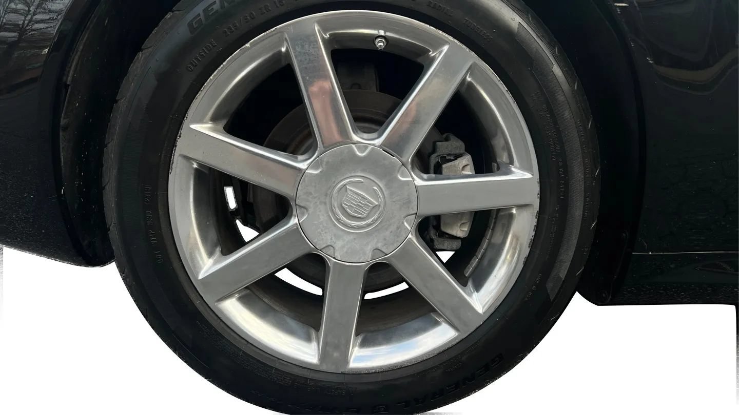 Used 2005 Cadillac XLR RWD image 38