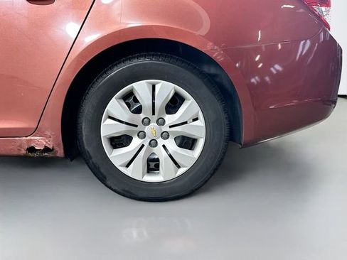 Used 2012 Chevrolet Cruze LS w/ Connectivity Package image 29