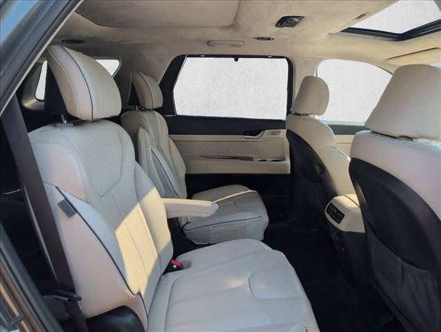 Used 2023 Hyundai Palisade Calligraphy FWD image 25