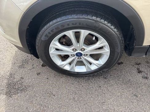 Used 2017 Ford Escape SE w/ Equipment Group 201A AWD/4WD image 45