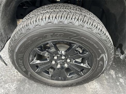 Certified 2022 Chevrolet Colorado Z71 w/ Trail Boss Package image 17