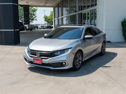 Used 2020 Honda Civic EX image 3