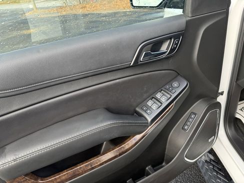 Used 2018 Chevrolet Tahoe LT image 18