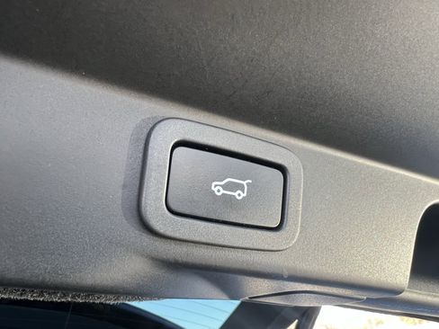 Used 2019 Land Rover Range Rover Sport HSE Dynamic image 39