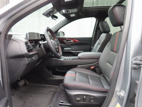 Used 2024 Chevrolet Traverse RS w/ LPO, Floor Liner Package image 9