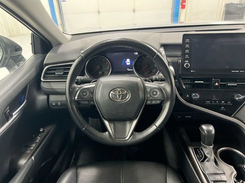 Used 2023 Toyota Camry XSE FWD image 11