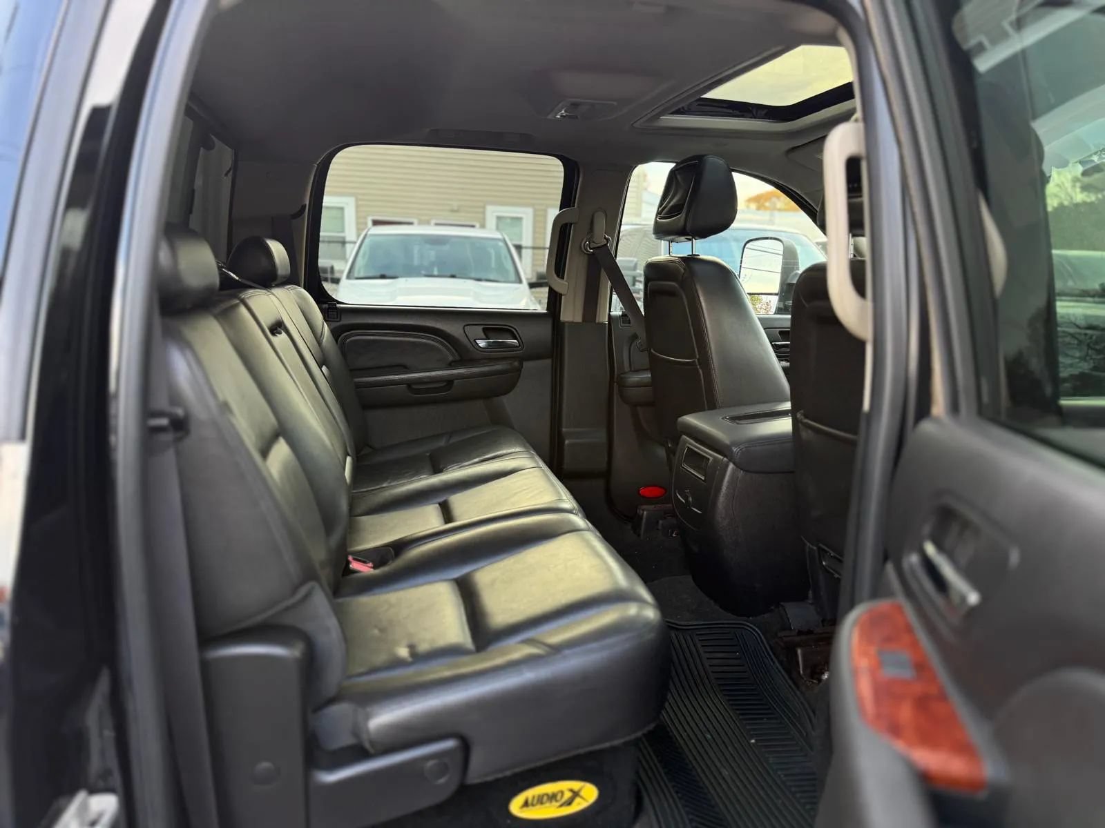 Used 2014 GMC Sierra 2500 Denali AWD/4WD image 17