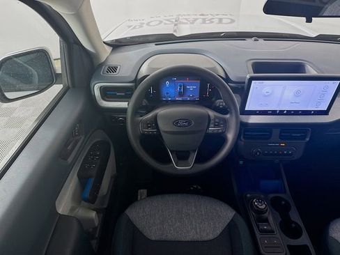 New 2026 Ford Maverick XLT image 25