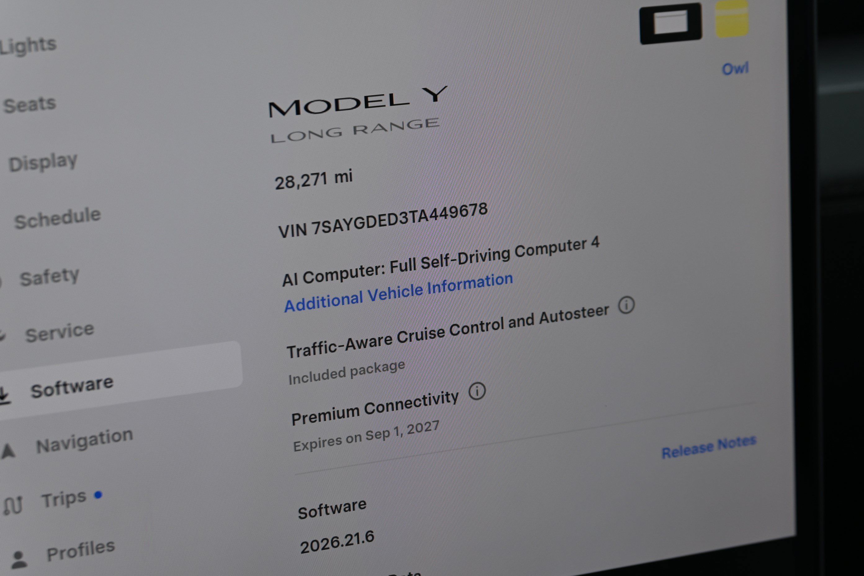 Used 2026 Tesla Model Y Long Range RWD image 16