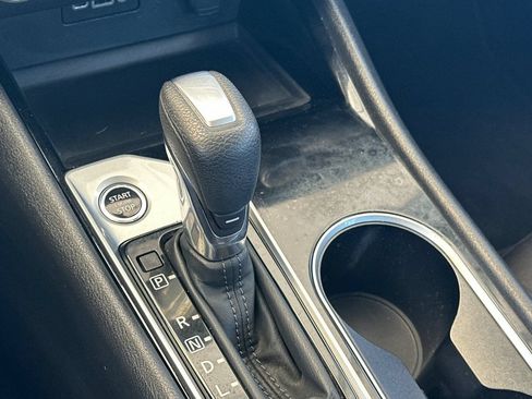 Used 2024 Nissan Altima 2.5 SV FWD image 20