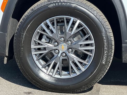 New 2025 Chevrolet Traverse LT w/ Enhanced Driving Package image 36