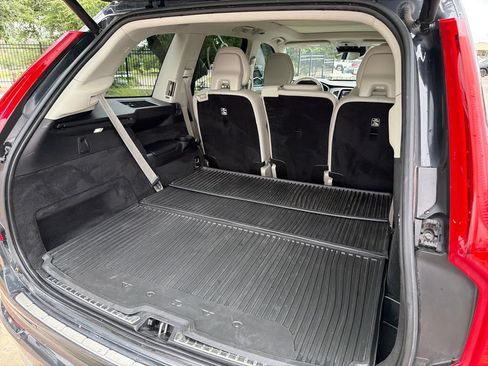 Used 2022 Volvo XC90 T5 Momentum w/ Protection Package Premier AWD/4WD image 43
